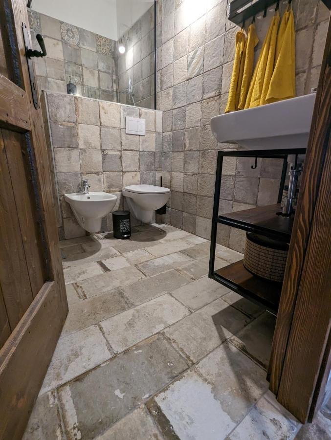 Antica Osteria Apartments Dongo Bagian luar foto