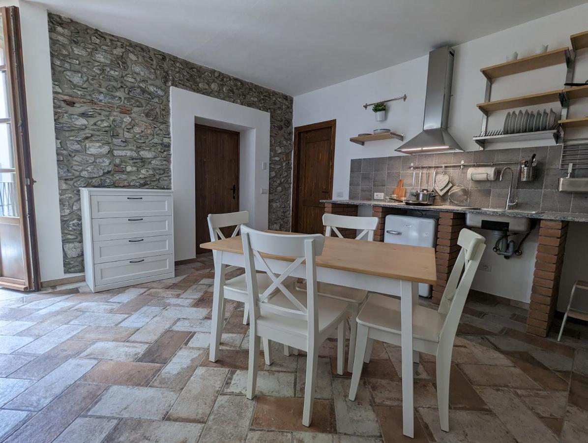 Antica Osteria Apartments Dongo Bagian luar foto
