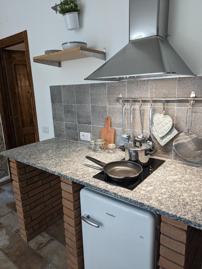 Antica Osteria Apartments Dongo Bagian luar foto