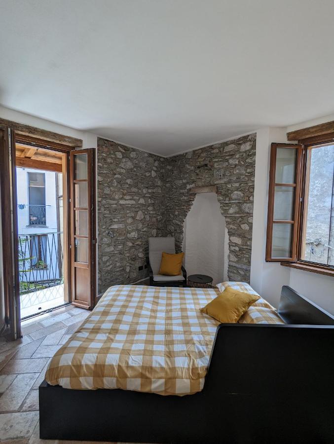 Antica Osteria Apartments Dongo Bagian luar foto