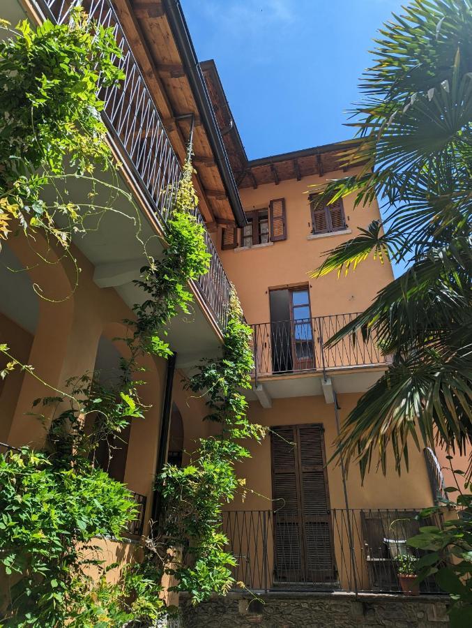 Antica Osteria Apartments Dongo Bagian luar foto