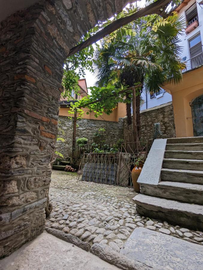 Antica Osteria Apartments Dongo Bagian luar foto